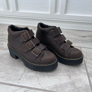 Dr. Martens Coppola Platform Ankle Boots
Buckles
Brown
Women's Size 5
Goth